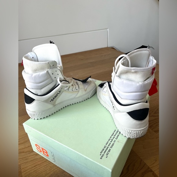 OFF-White Off-Court High White Sneakers - Picture 7 of 14